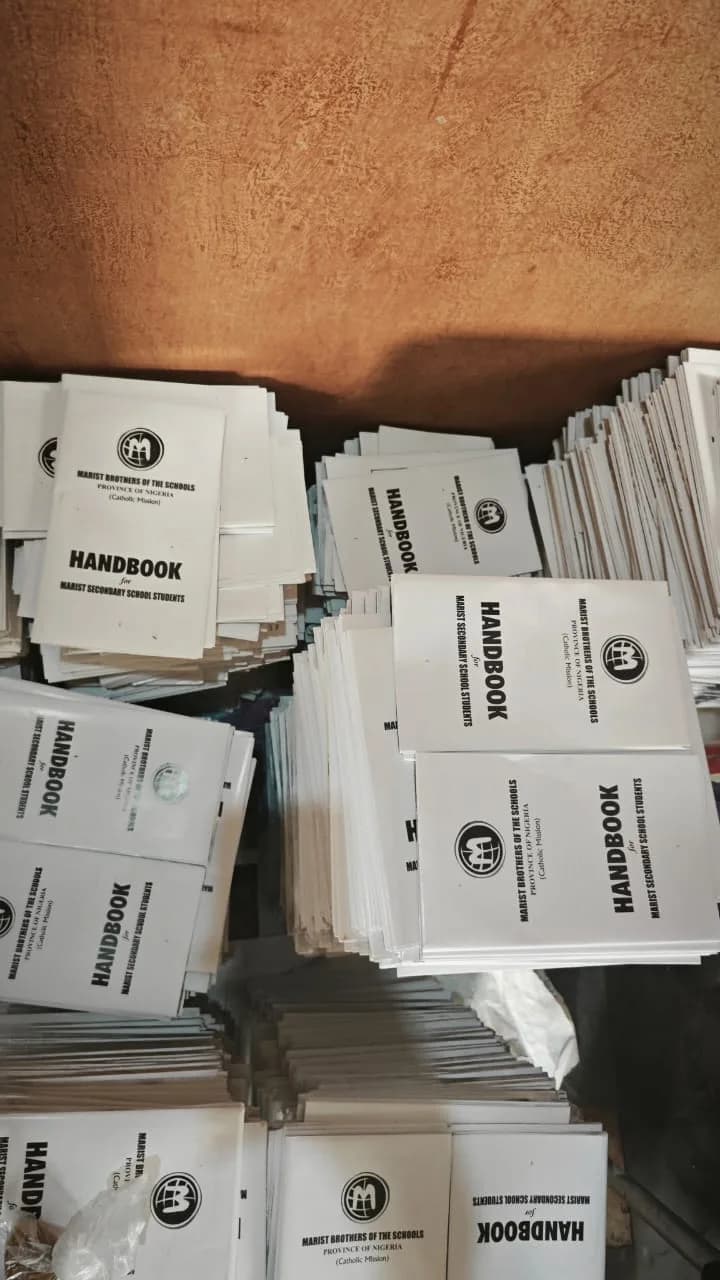Custom packaging and presentation cartons